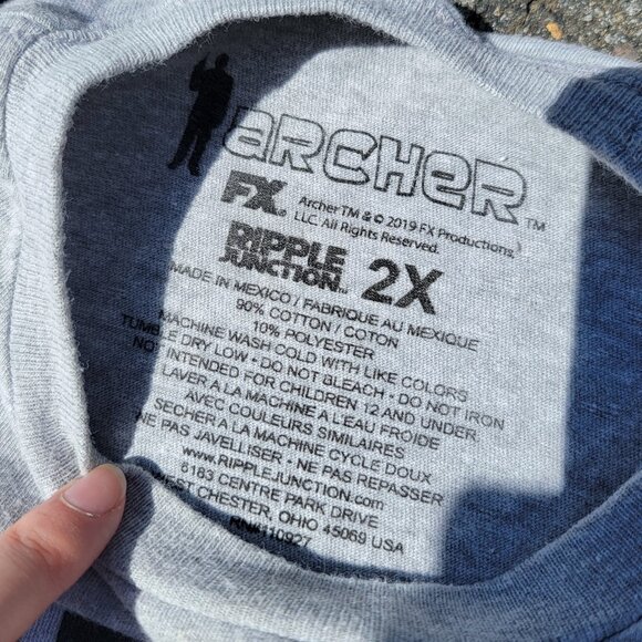❝ ARCHER grey danger zone graphic t shirt 🕵️♂️. ❞ - Picture 5 of 5